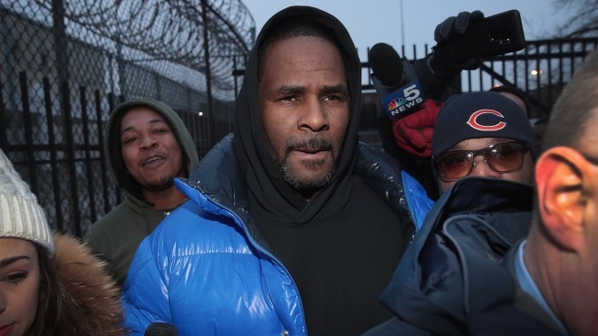 Репера R. Kelly знову арештували. Тепер його підозрюють у несплаті аліментів на $161 тис.
