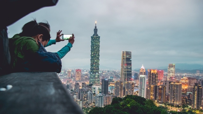 Столица Тайваня признана лучшим городом для переезда, Париж — среди худших