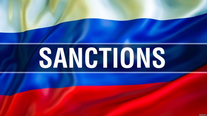 «Радіо Свобода»: У ЄС продовжать персональні санкції проти Росії ще на півроку. Захарченка виключать