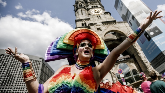 В Берлине устроили масштабный парад ЛГБТ