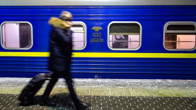 Посилення карантину на Закарпатті: квитки на поїзди не продаватимуть, «Укрзалізниця» готується вивозити пасажирів спецрейсами