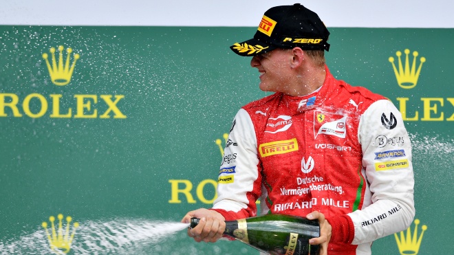 Син Шумахера здобув першу перемогу у «Формулі-2»