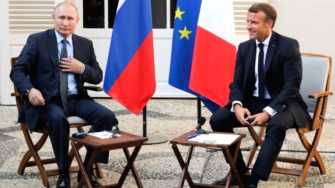 МИД Франции расследует утечку в прессу разговора Макрона с Путиным. Последний тогда предположил, что Навальный сам отравился «Новичком»