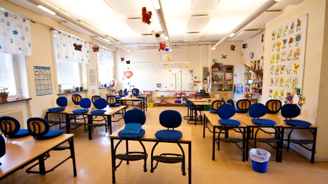 Финские и шведские дети болели коронавирусом одинаково мало. Однако в Финляндии школы закрывали, а в Швеции — нет