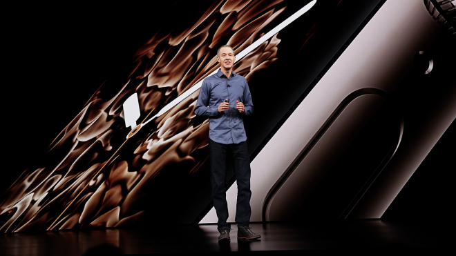 Джеффа Уильямса называют преемником гендиректора Apple. Он одевается как Тим Кук и копирует его стиль руководства — пересказываем материал Bloomberg