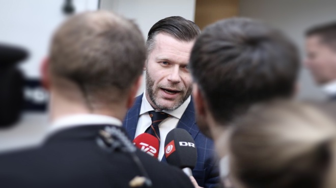 Политика должна быть с юмором. В Дании депутат разместил предвыборную агитацию на PornHub