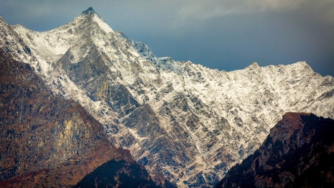 У Непалі через лавину загинули девʼять альпіністів, серед них рекордсмен з підкорення найвищих гір світу