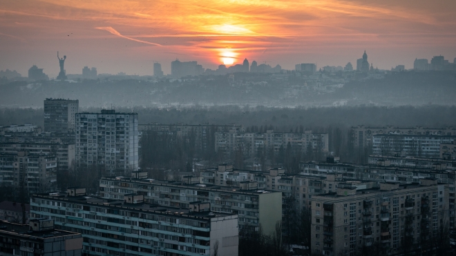 Усі панікують через брудне повітря в Україні.  Забруднення є не перший рік, але зараз його почали вимірювати — пояснює розробник бота моніторингу повітря