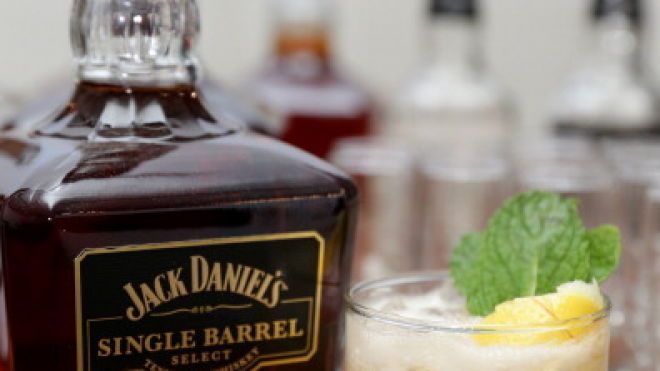 Создатели легендарного виски Jack Danielʼs заявили об убытках из-за санкций Евросоюза