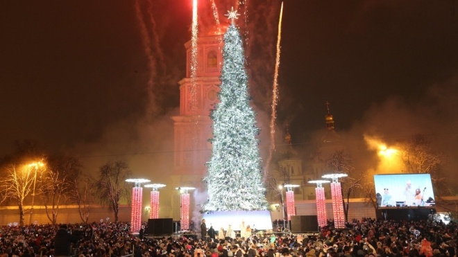 «Для тех, кто ищет подлинность и традиции». Главная елка Украины заняла первое место в европейском туристическом рейтинге