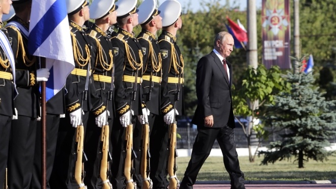 Путін звинуватив Порошенка в організації провокації в Азовському морі