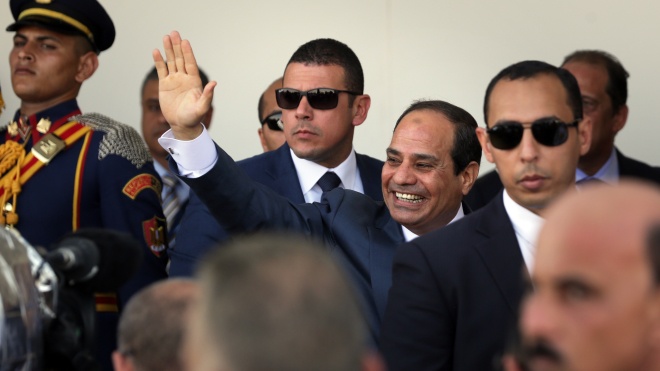 Парламент Египта расширил полномочия президента ас-Сиси. Он будет править до 2030 года