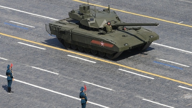 У Росії судили українця за спробу контрабанди конденсаторів для танків «Армата» та Т-90. У результаті його звільнили
