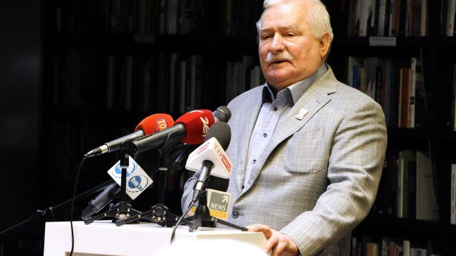 Экс-президент Польши Валенса ищет работу. Жалуется, что ему не хватает пенсии