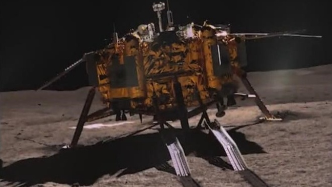 Китайский аппарат обнаружил на Луне неизвестное гелеобразное вещество
