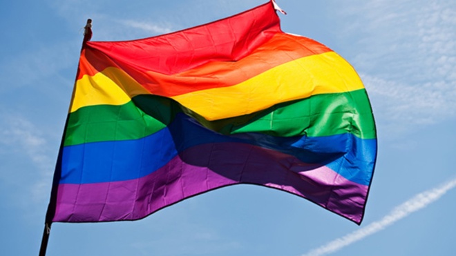 У Трампа заборонили вивішувати ЛГБТ-прапори на флагштоках посольств