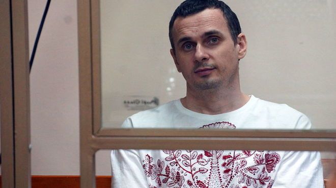 Адвокат: Сенцова плохо с сердцем, но он отказывается ехать в больницу