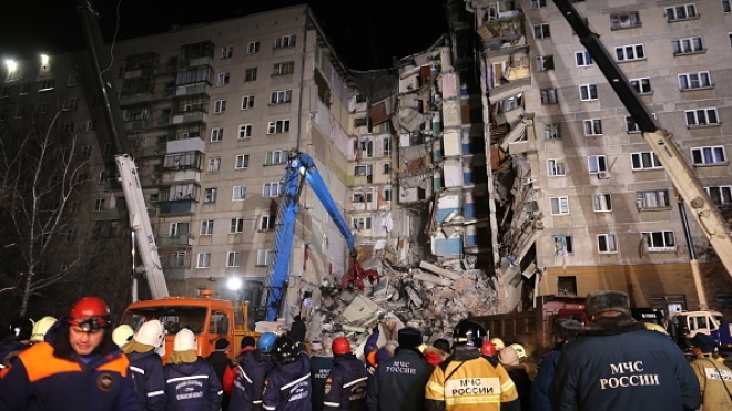 Взрыв в Магнитогорске: восемь погибших, спасатели боятся обрушения. Последняя информация