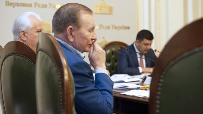 Кучма покидает пост представителя Украины на переговорах в Минске