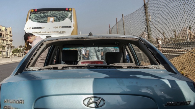 В Єгипті біля автобуса з туристами стався вибух. Поранено 17 людей