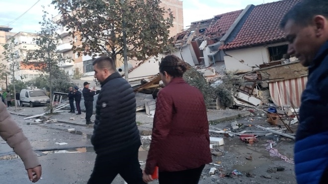 Потужний землетрус в Албанії: загинули 5 людей, 150 осіб поранені
