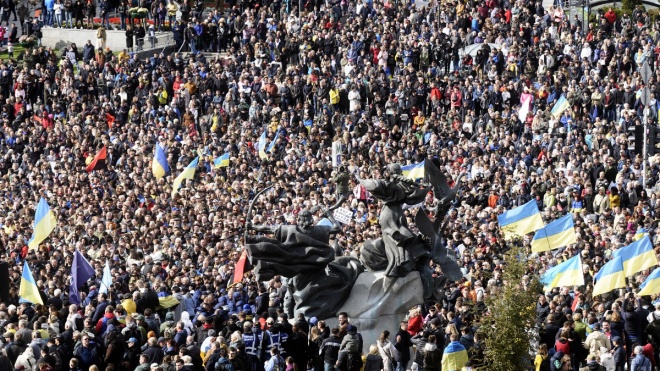 Митингующие на Майдане выдвинули требования к украинской власти