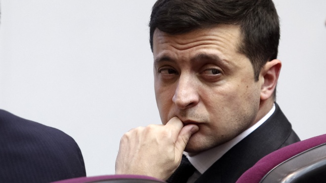 Зеленский рассказал, что просил главу КСУ Тупицкого не затрагивать земельный, банковский и языковой вопросы
