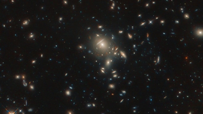 Учені вперше змогли спостерігати, як помирає далека галактика