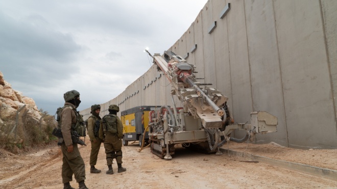 Ізраїльські військові блокували столицю Палестини у відповідь на обстріл автобусної зупинки