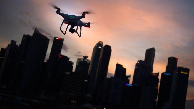 Полиция Нью-Йорка впервые использует дроны с особой технологией во время празднования Нового года