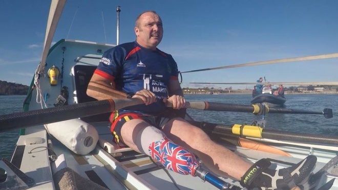Британский морпех с инвалидностью установил мировой рекорд — в одиночку на лодке переплыл Атлантический океан