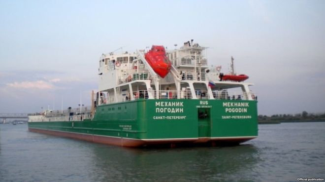 Екіпаж затриманого танкера «Механік Погодін» повернувся в Росію. Сам корабель залишився в Херсоні