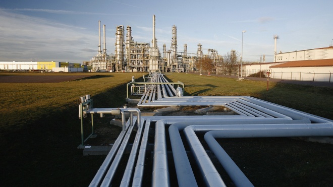 В Сумской области злоумышленники сливали нефть из трубопровода, заработав на ней более 20 млн грн