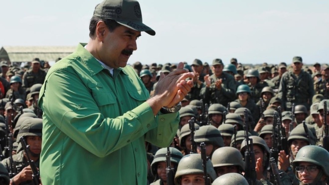«Американська імперія не торкнеться ногою території Венесуели». Мадуро оголосив про створення загонів народної оборони