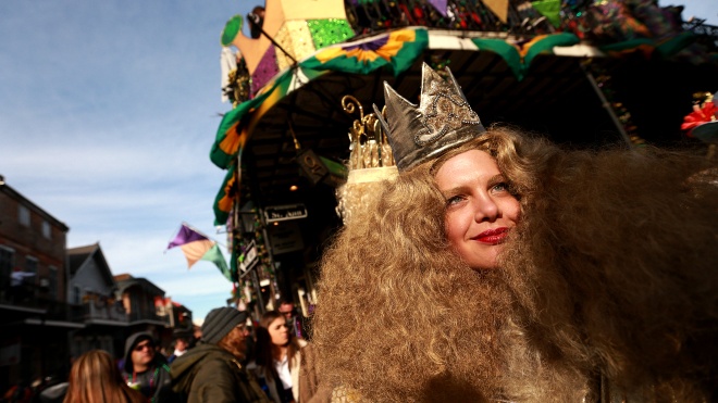 В мире празднуют Марди Гра перед началом католического поста. Вот несколько фото с фестиваля в Новом Орлеане