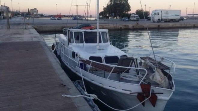 У Середземному морі затримали українську яхту з майже 60 мігрантами