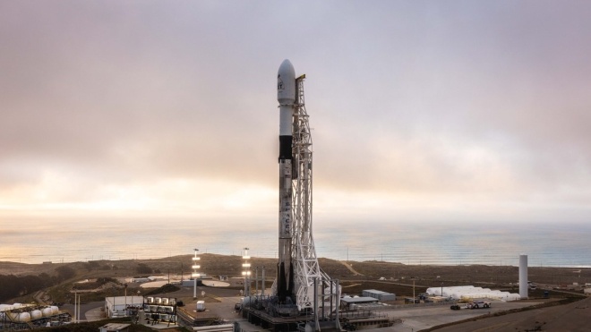 NASA розглядає можливість доставки людей на Місяць за допомогою ракети Falcon Heavy