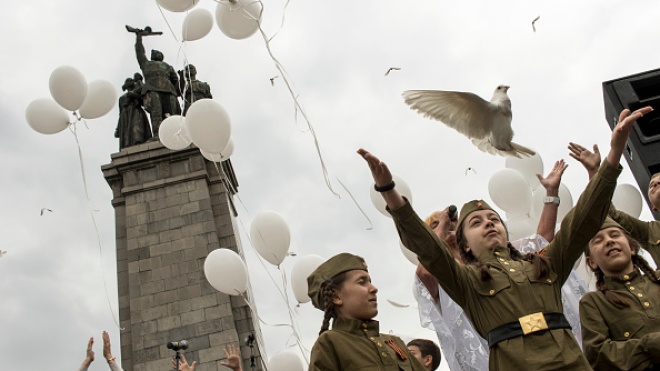 Латвия собирается запретить символику нацистского и советского режимов