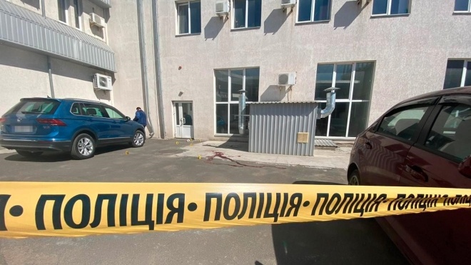 Замах на «Мультика» в Миколаєві: поліція розглядає пʼять версій, знайдено зброю