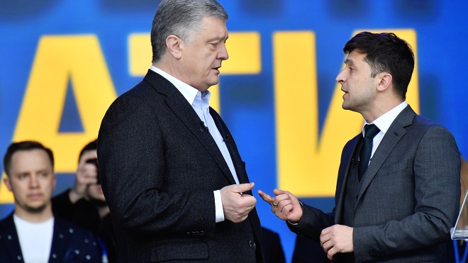 Зеленский лидирует, но Порошенко догоняет. КМИС показал новый президентский рейтинг и сразу объяснил результаты