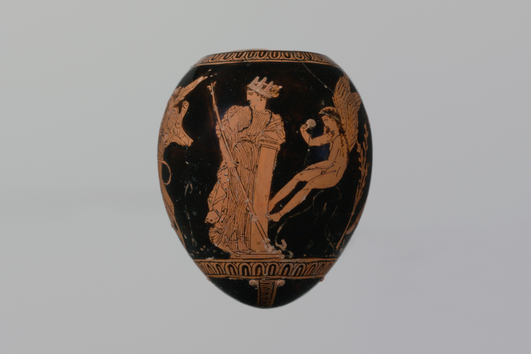 Давньогрецька теракотова ваза у формі страусиного яйця, приблизно 420-410 рік до н. е.