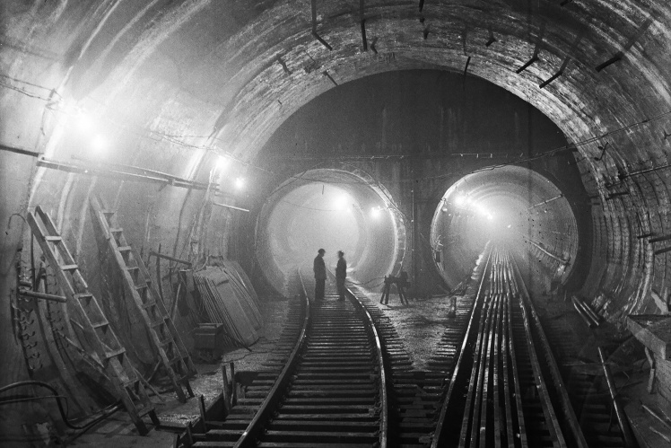 Тунель Київського метрополітену поблизу станції «Арсенальна», 9 серпня 1959 року.