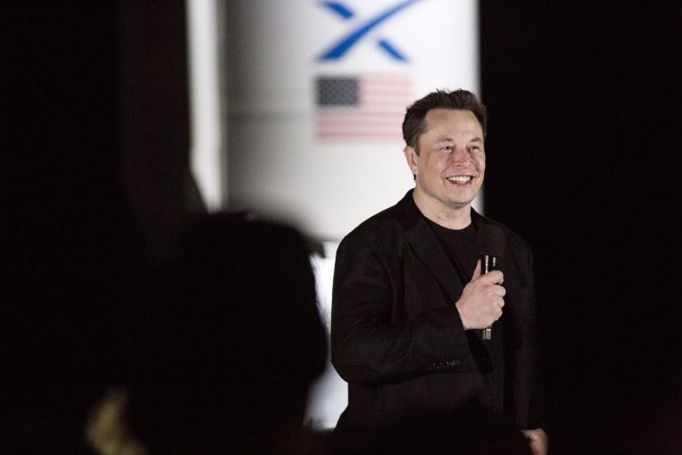 Гендиректор SpaceX Ілон Маск виступає під час презентації прототипу ракети-носія, 28 вересня 2019 року.