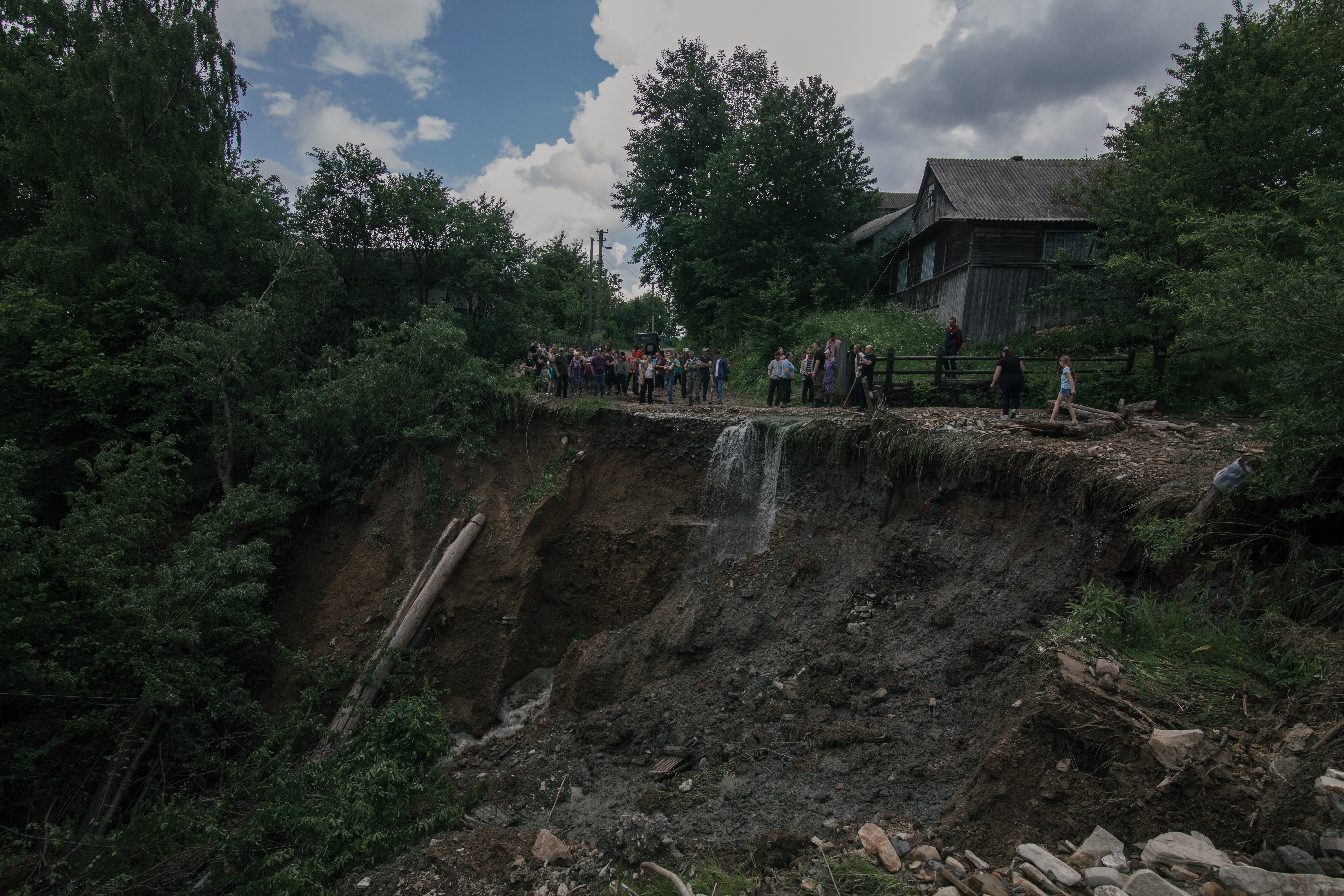 Потоп в Карпатах - фоторепортаж из трех сел Ивано-Франковской области