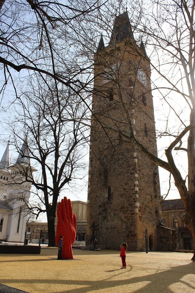 Красная рука в Румынии.