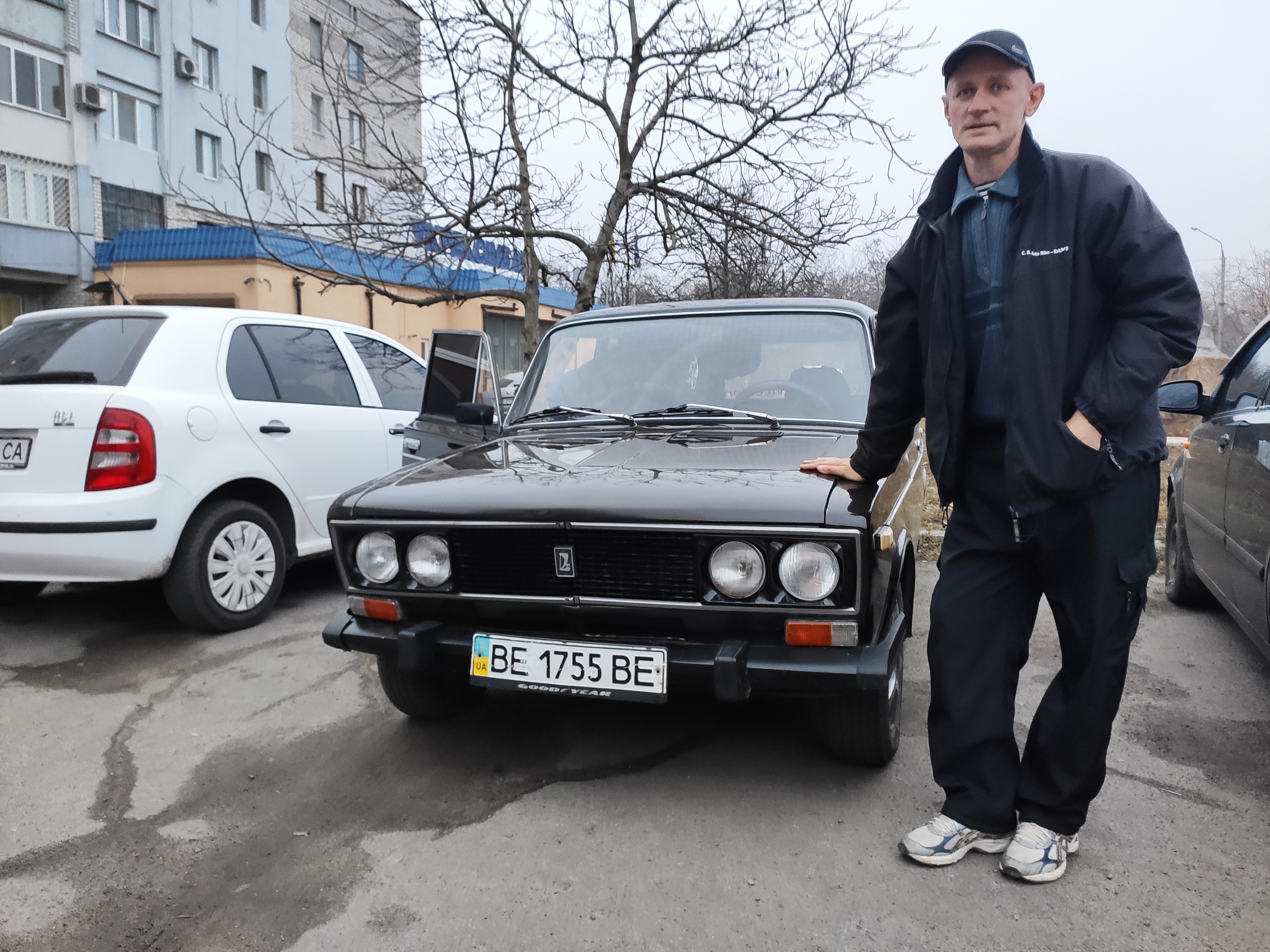 В Вознесенске два года судят инвалида за 8 кустов конопли. Доказательств  вины нет, начальник полиции сел в тюрьму, а обвиняемый говорит, что  марихуаной снимал боль — большой репортаж