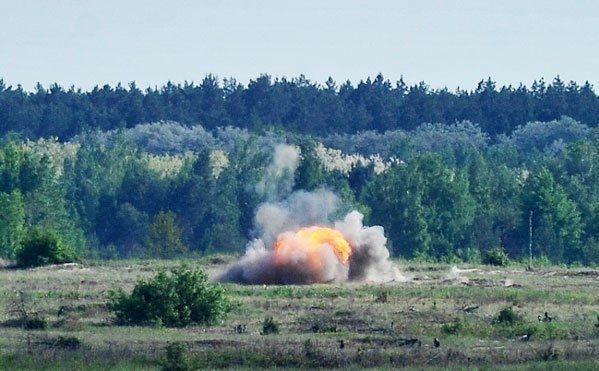 ВСУ провели випробування американських протитанкових керованих ракетних комплексів Javelin і українських Стугна