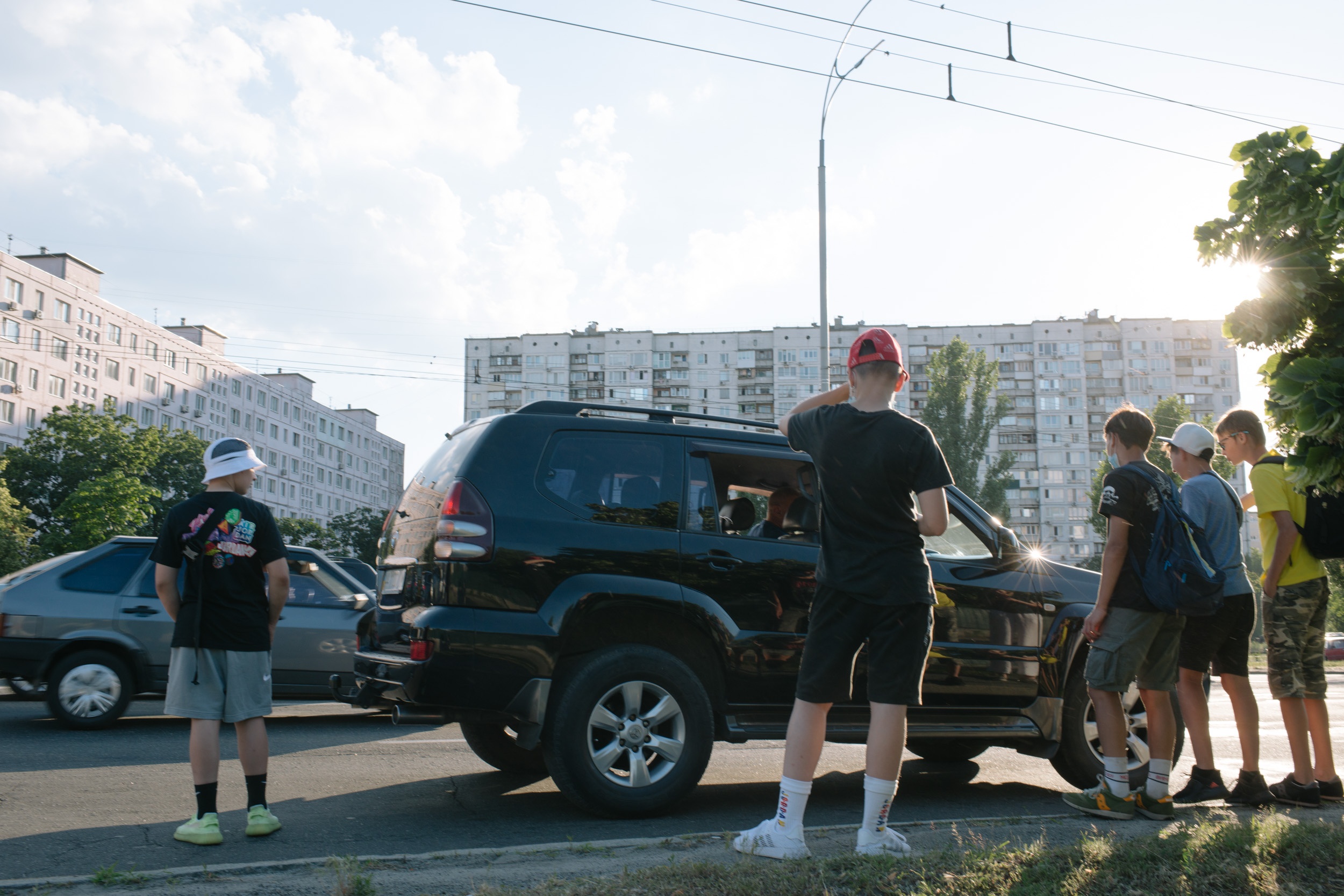 Подростки из Киева ловят водителей, которые нарушают правила дорожного  движения - новости Украины