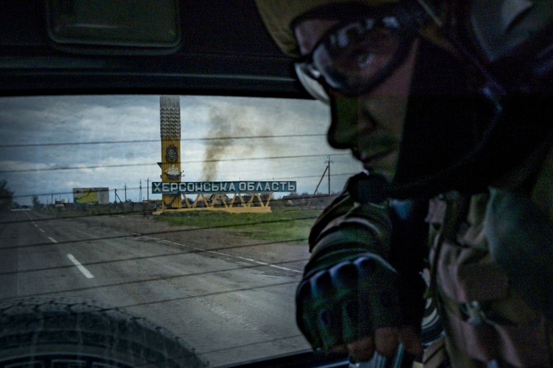 Ukrainian soldiers make a patrol in the entrance of the Kherson region, very close to the russian postions, in the frontline of Mykolaiv, Ukraine.