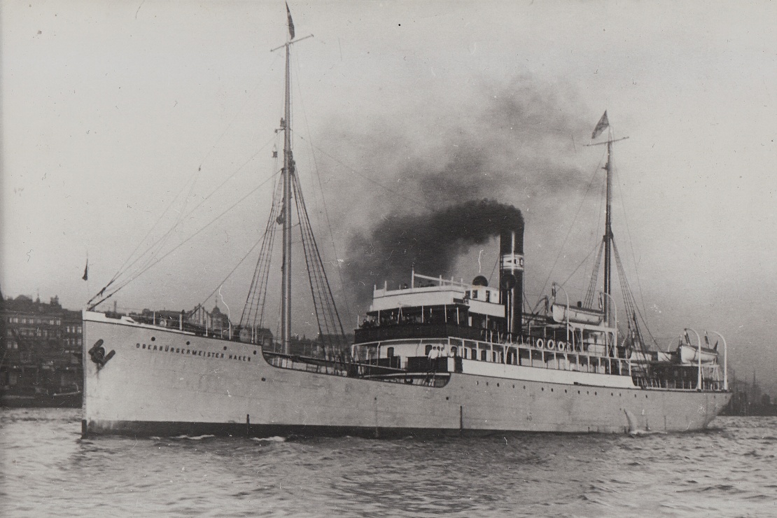 29 вересня 1922 року пароплав із назвою Oberburgermeister Haken вирушив із російського Петрограда (сьогодні — Санкт-Петербург) до німецького Штеттіна (сьогодні — польський Щецин). На його борту був і сам Ільїн із родиною.